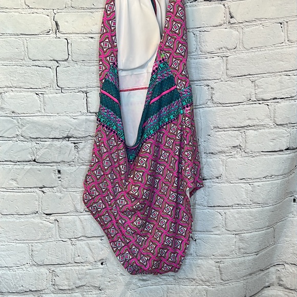 Stylish Swimwear Pink Blue Green One-Piece Swimsuit Size XXL Excellent Condition - Picture 11 of 11